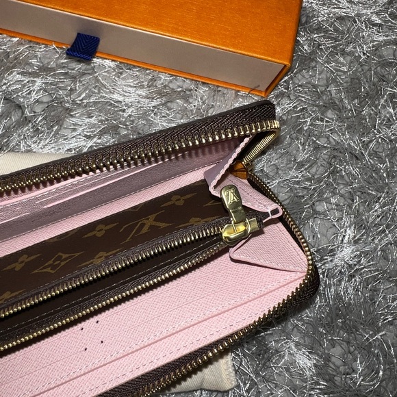 LOUIS VUITTON MONOGRAM CLEMENCE WALLET LONG ZIP - Picture 7 of 13